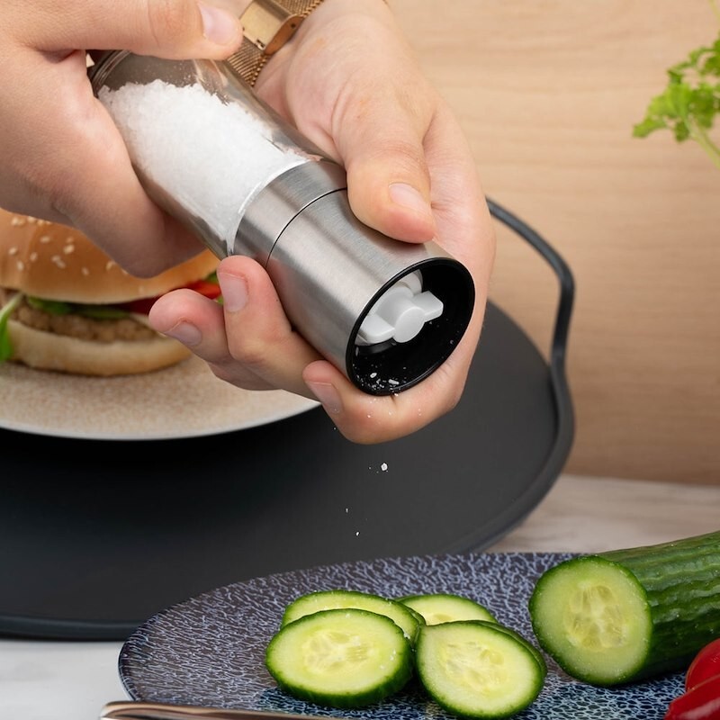 Silwy Magnetic GM-SP-4 Salt and Pepper Shakers Glass / Stainless Magnet Base 6" - Image 4