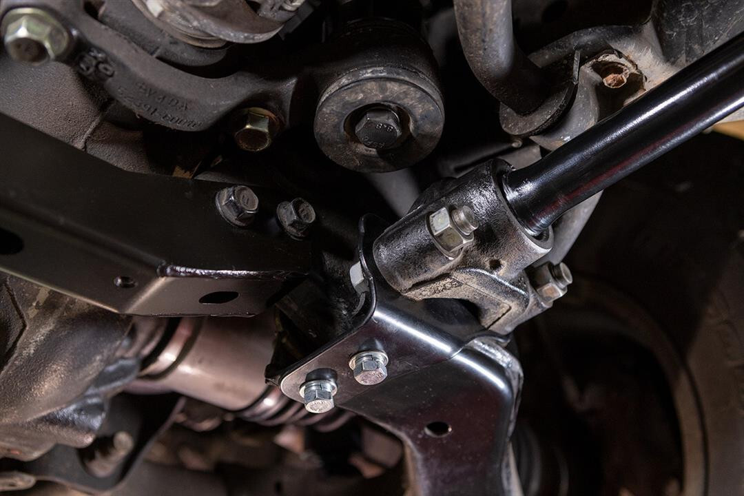 Lower Control Arm Reinforcement Brackets For 100 Series Land Cruiser LEXUS LX470 - Image 2