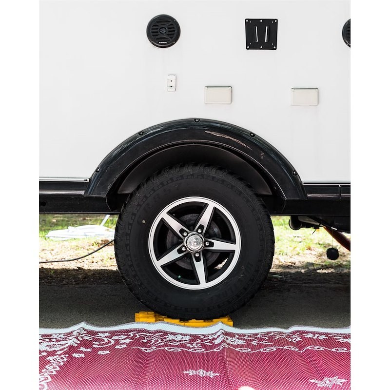 Camco 44512 Leveling Blocks FasTen Use to Level RV While Parked Interlocking 2x2 - Image 6