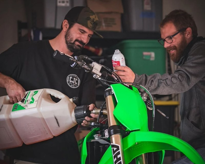 Sea Foam SF16 Fuel Additive Fuel System Cleaner For Diesel And Gasoline 16oz - Image 4